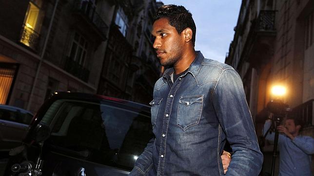 Brandao, seis meses sin jugar por su cabezazo a Thiago Motta