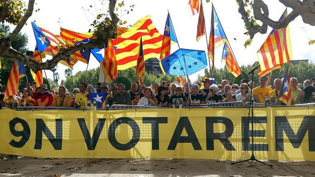 El Parlament aprueba la ley que usará Mas para convocar la consulta secesionista