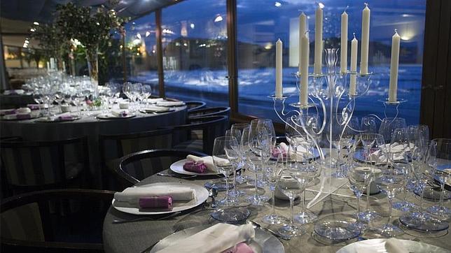 Real Balneario de Salinas, con excelentes vistas al mar