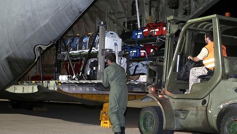 El avión que trasladará a García Viejo cuenta con cámara de aislamiento y dos equipos médicos