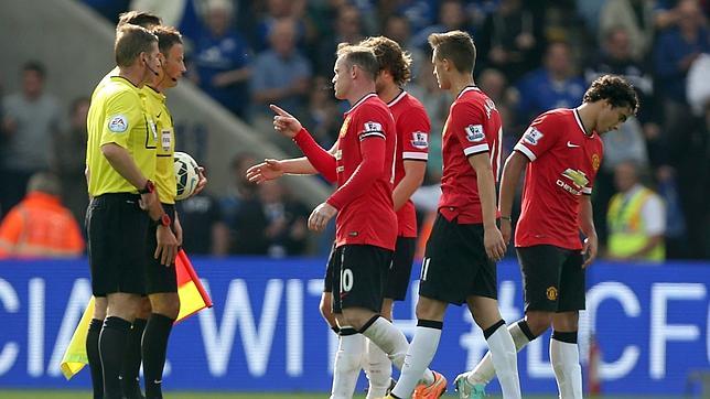 El Manchester United se deja remontar un 1-3 ante el Leicester