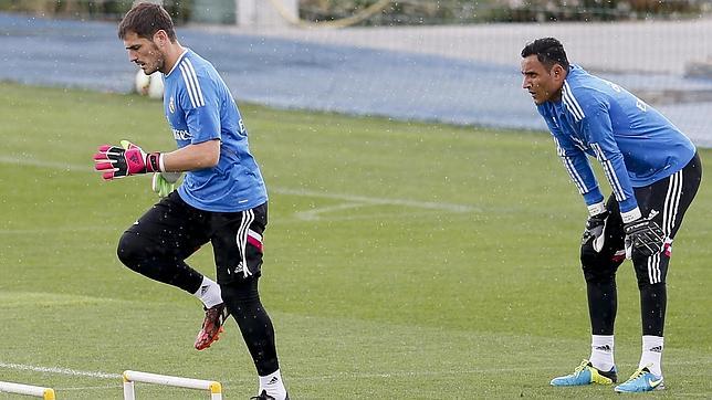 Ancelotti rota en la portería y Keylor será titular