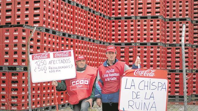 CC.OO. reprende al responsable del sector agroalimentario por su papel en el ERE de Coca-Cola