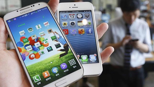 El precio de un móvil libre puede llegar a ser 140 euros más caro en función de la operadora