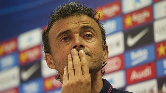 Luis Enrique bromea con el peso de Luis Suárez