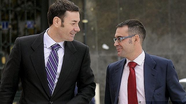 Tomás Gómez y su sucesor en la alcaldía de Parla, José María Fraile