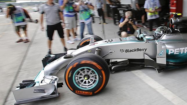 Rosberg lidera los primeros libres del Gran Premio de Japón con Fernando Alonso tercero