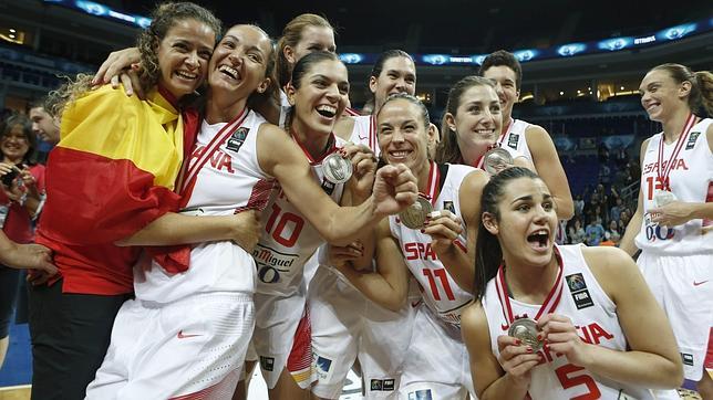 Plata dorada para España