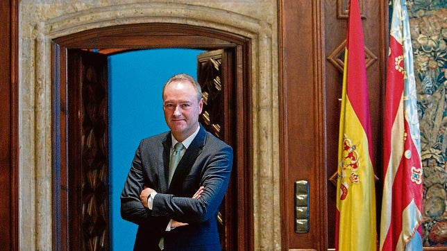 «La oposición se dedica a dar alas a unos Países Catalanes inaceptables»