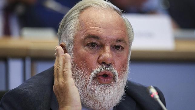 Arias Cañete estudió mil folios durante más de sesenta horas para su examen ante Bruselas