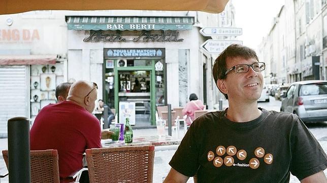 Eduardo Berti: «Entre Borges y Cortázar, me quedo con el "tío" Wilock»