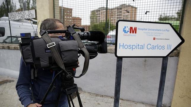 El marido de la auxiliar de enfermería con ébola se encuentra en observación en el Hospital Carlos III