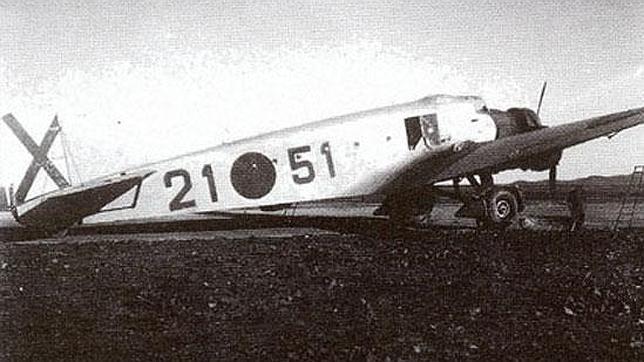 El ejército nacional recibió varios Savoia-Marchetti S.M.81 «Pipistrello» que utilizó contra la República