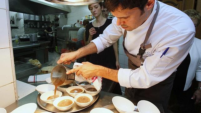 Elkano, un restaurante clásico de Guetaria, también participó en San Sebastián Gastronómika