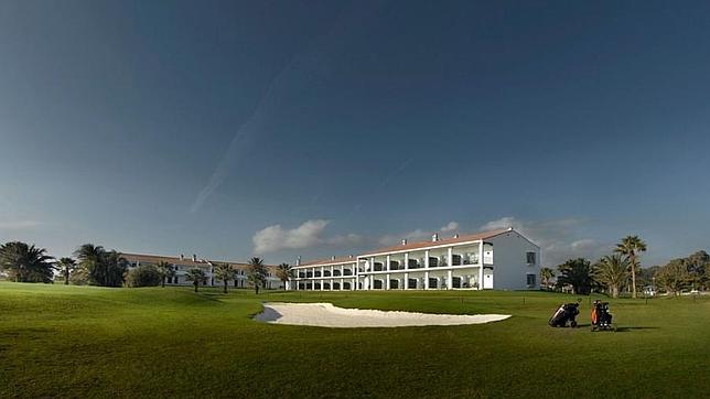 Un hotel en el mar para jugar al golf
