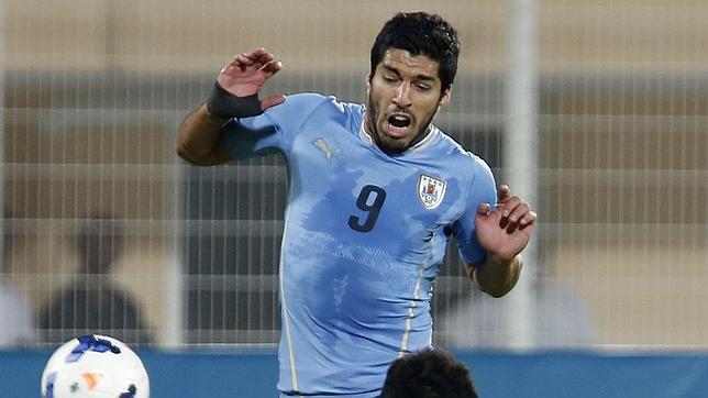 Doblete de Luis Suárez a doce días del clásico en el Bernabéu