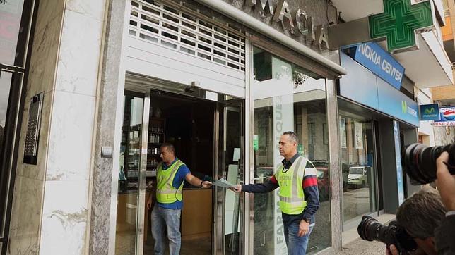 La Guardia Civil precinta tres farmacias en Zaragoza por tráfico de medicamentos