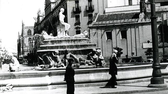 Los cuatro niños «meones» volverán a la fuente de la Puerta de Jerez de Sevilla