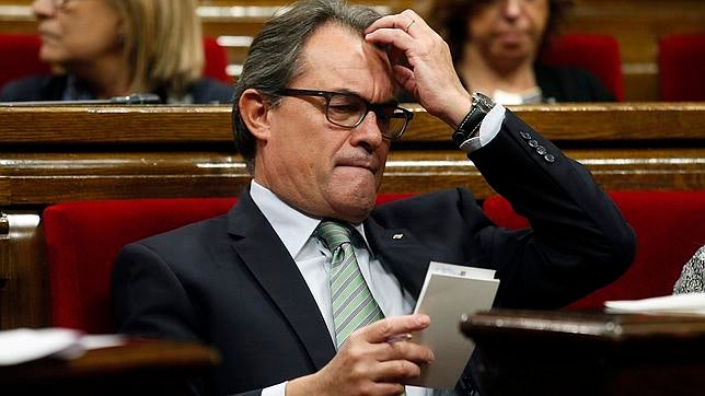 Artur Mas renuncia a la consulta y ERC fuerza el anticipo electoral