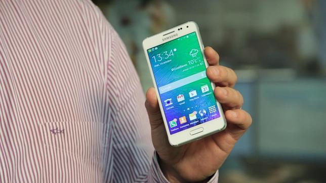 Probamos el Galaxy Alpha, una nueva forma de hacer las cosas en Samsung