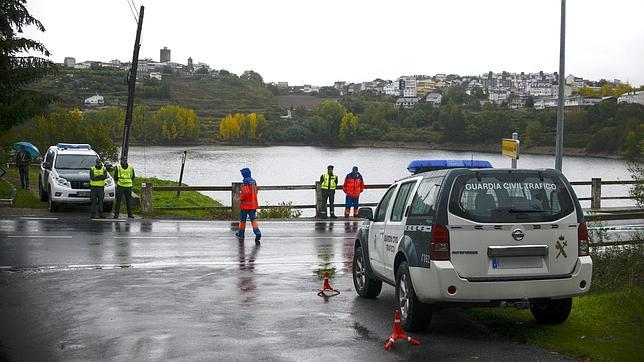 Fallece la conductora del coche que se precipitó al embalse de O Bao