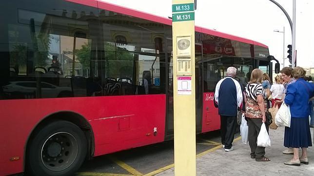 Piden que el autobús de Dos Hermanas a Montequinto pase cada media hora