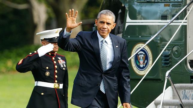 Obama afronta la campaña de las legislativas como convidado de piedra