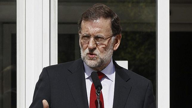 Rajoy asegura que el riesgo de que el ébola se pueda propagar es «muy bajo»