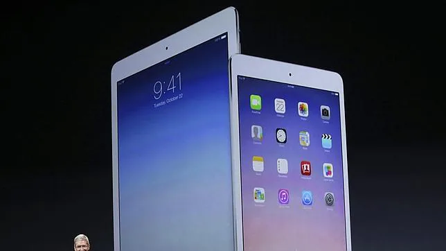 Tim Cook, consejero delegado de Apple, presenta el nuevo iPad Mini 3