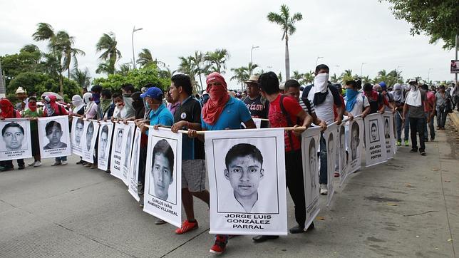 ¿Por qué se extiende la cólera por la desaparición de 43 estudiantes en México?