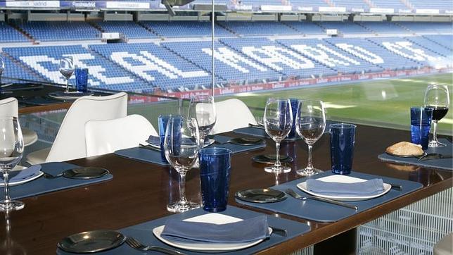 El «Real Café Bernabéu» está instalado en el fondo norte del estadio