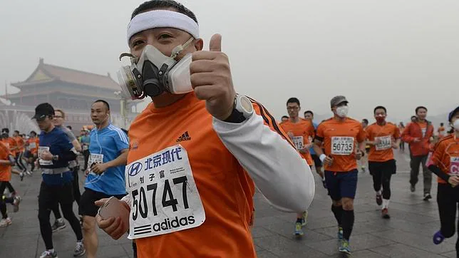 Maratón en Pekín bajo la contaminación