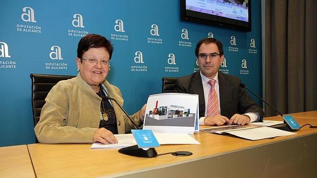 Joaquín Albaladejo, diputado de turismo, junto a Luisa Pastor, presidenta de la Diputación, en una foto de archivo