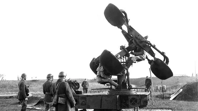 El ejército galo utiliza un artefacto acústico que le permitirá detectar la presencia de aviones enemigos cuando aún éstos se encuentren a gran distancia