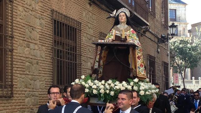 Santa Teresa recorre las calles de Toledo en el inicio de su Año Jubilar