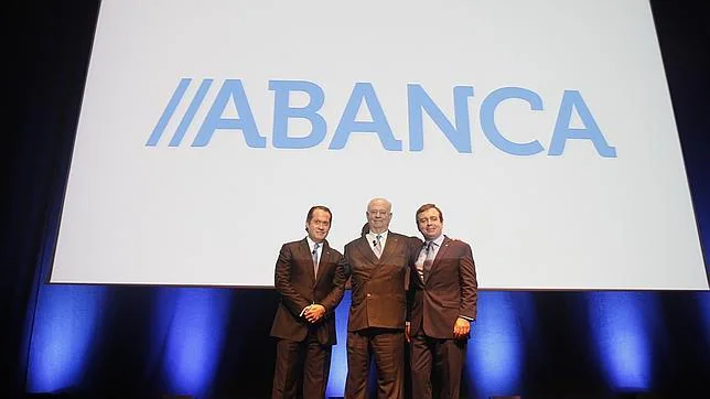 Juan Carlos Escotet, Javier Etcheverria y Francisco Botas en la presentación de la marco