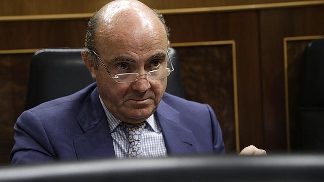 De Guindos: «Los test de estrés han acabado con el estigma de la banca española»