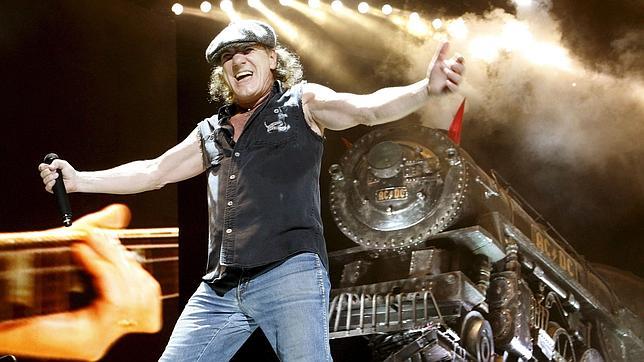 El cantante de AC/DC colabora con una organización benéfica contra la demencia