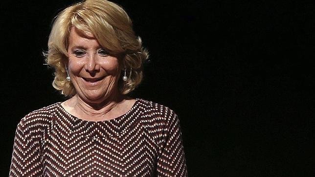 Esperanza Aguirre no piensa «abandonar el barco cuando parece que se hunde»