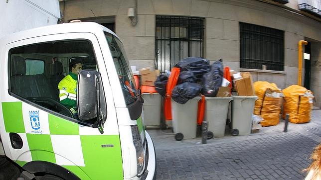 Camión de recogida de basura en Madrid