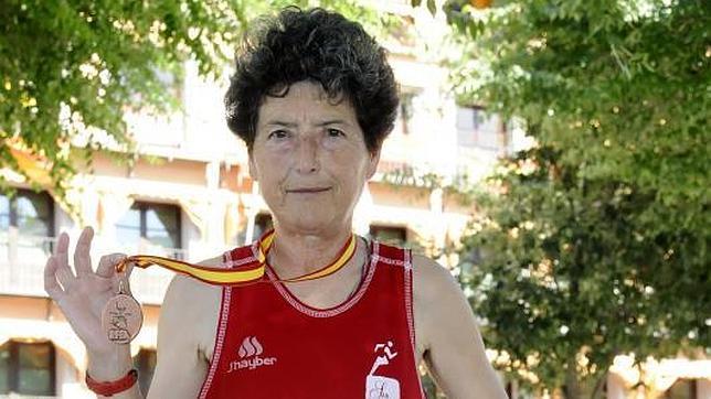 La atleta, con una de sus múltiples medallas en Zocodover