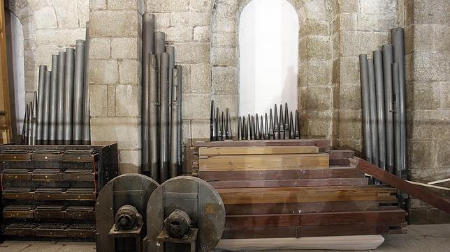 El organista del Papa «reinaugurará» el instrumento de la Catedral de Santiago