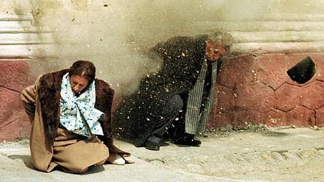 Reconstrucción de fusilamiento de Ceaucescu y su esposa Elena