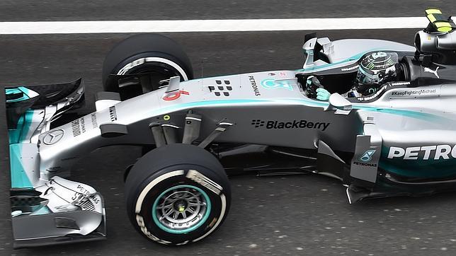 Rosberg, por delante de Hamilton en los primeros libres