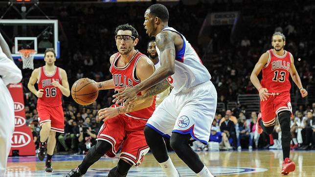 Otro doble-doble de Pau Gasol ante los Sixers