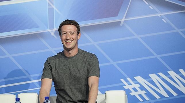 ¿Por qué Zuckerberg usa siempre la misma camiseta gris?