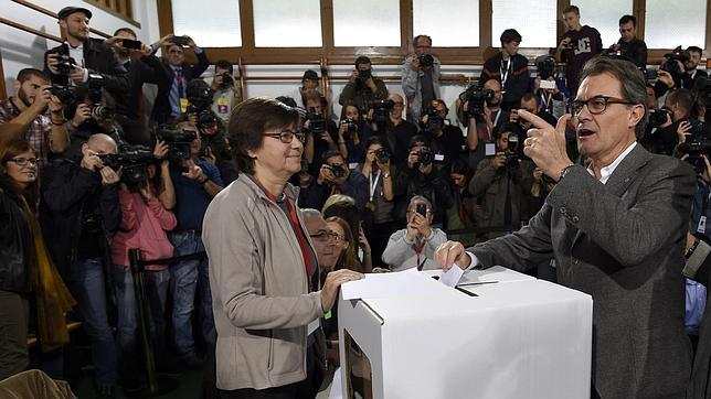 Artur Mas, después de votar: «Si Madrid no nos entiende, seguiremos adelante»