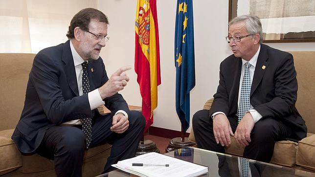 El Presidente del Gobierno, Mariano Rajoy Brey, con Jean-Claude Juncker, presidente de la Comisión Europea.