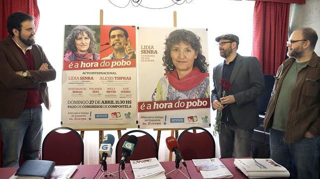 Rubén Pérez (IU) y Martiño Noriega (Anova) durante un acto electoral de AGE