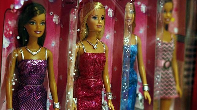 Maduro baja el precio de las barbies socialistas